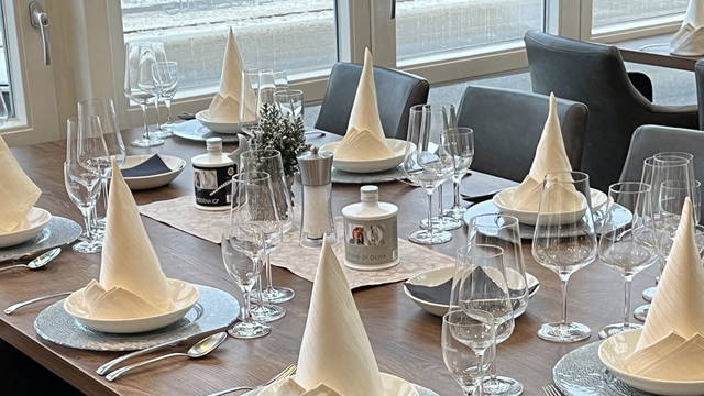 Gedeckter Gastraum des Ristorante Trentino