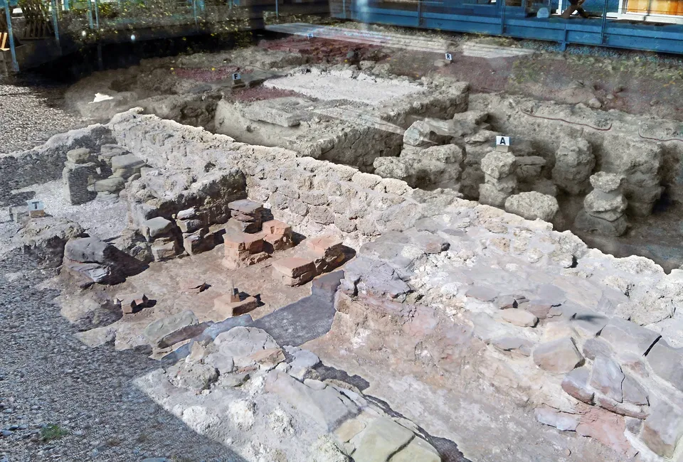 Römerbad Marktoberdorf-Kohlhunden – Archäologie hinter Glas
