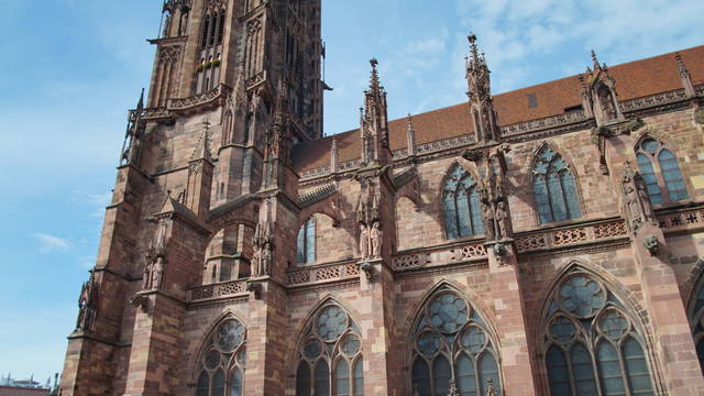 Kultur im Breisgau: Freiburg, St. Peter und Waldkirch bewusst auswählen