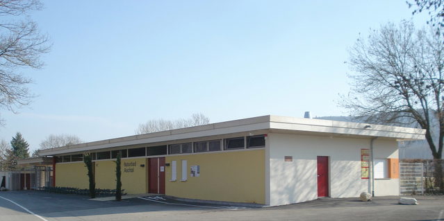 Eingangsgebäude des Naturbads Aachtal in Worblingen