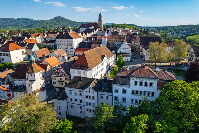 Dächer und Kirchturm der Hechinger Altstadt
