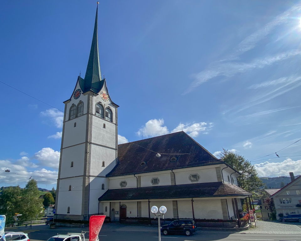 Grubenmannkirche Teufen – weiter Kirchenraum und Rokokostuckaturen