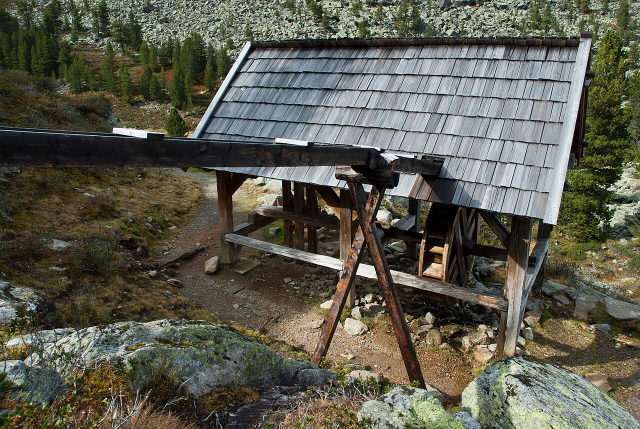 Historisches Pochwerk am Knappenweg im Wörgetal