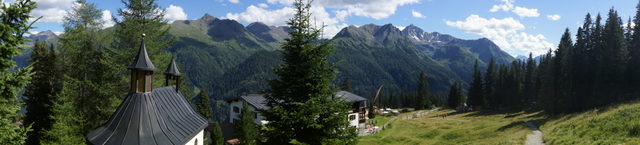 Kapelle und Bergpanorama an der Diasalpe bei Kappl