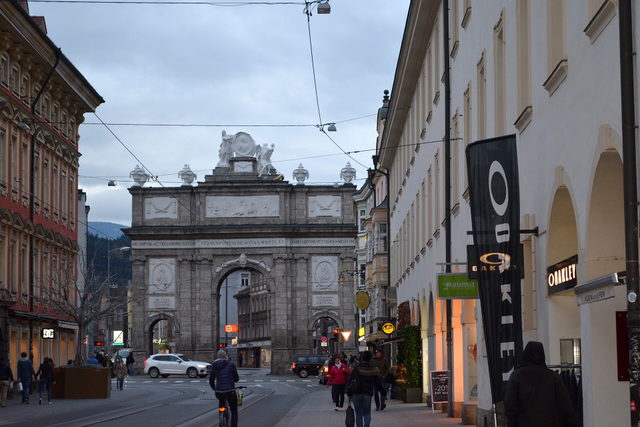 Triumphpforte am Ende der Maria-Theresien-Straße in Innsbruck