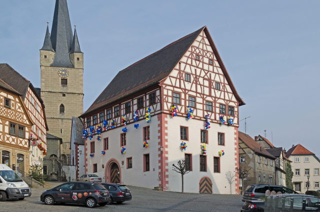 Historische Fassade am Marktplatz in Zeil am Main.