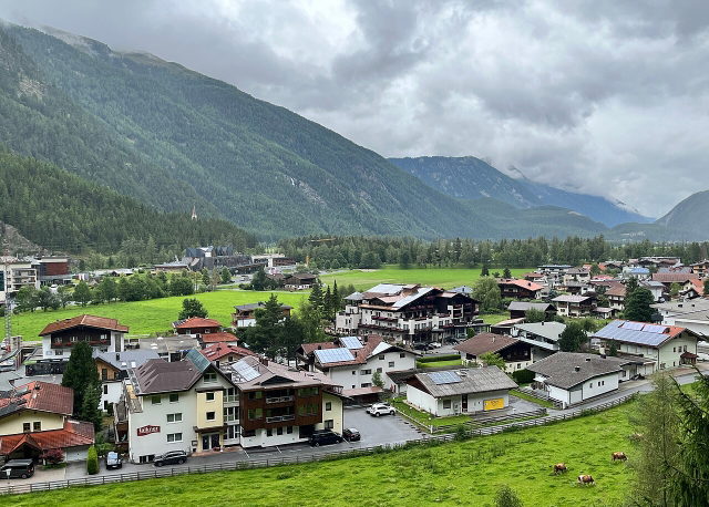 Umgebungsmotiv: Blick auf Längenfeld und das Ötztal