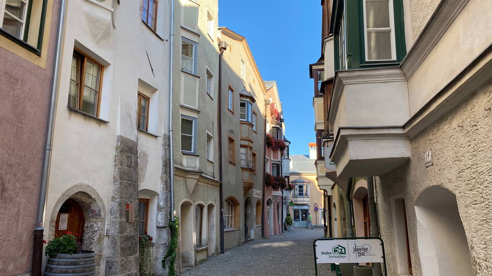 Agramsgasse in der Haller Altstadt als Ortsmotiv außerhalb des Bauernmarktes