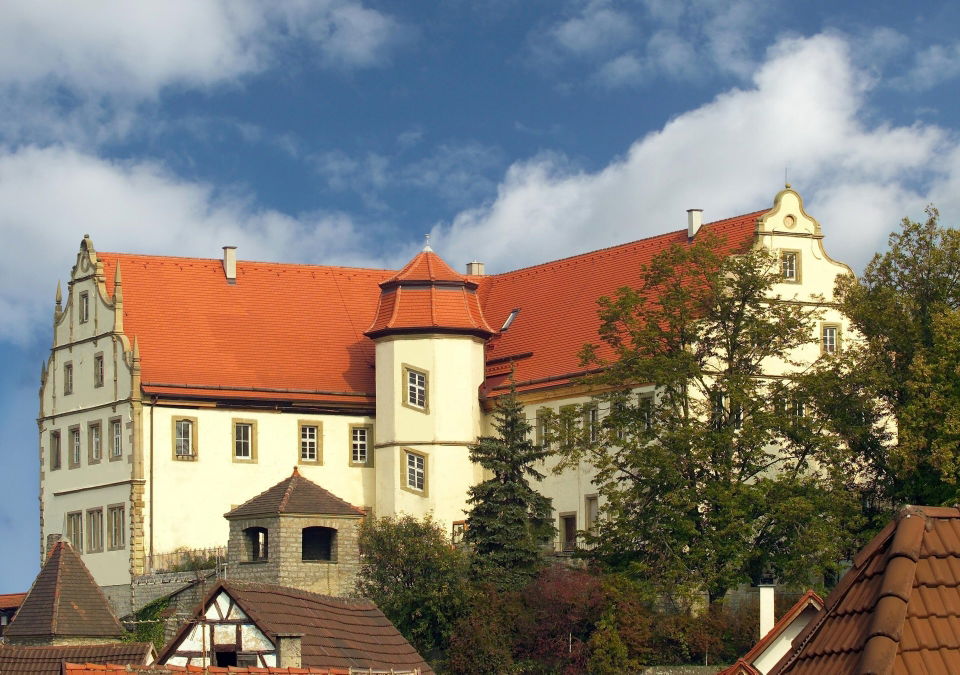 Historisches Kochendorf – Fachwerkrathaus und drei Schlösser