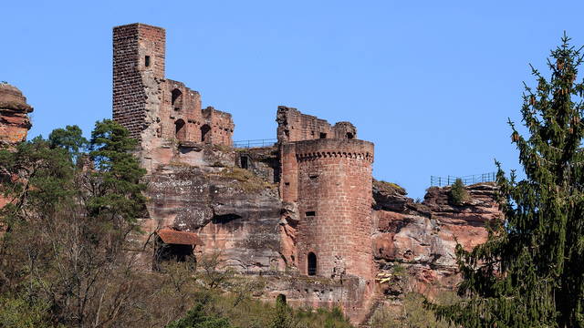 Südlicher Pfälzerwald mit Kindern: Burgen, Schuhgeschichte und Felsen