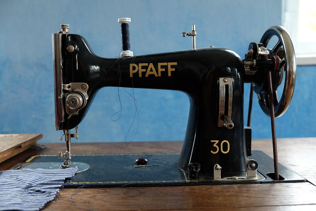Symbolbild: historische Pfaff-Nähmaschine als Motiv für früheres Alltagshandwerk