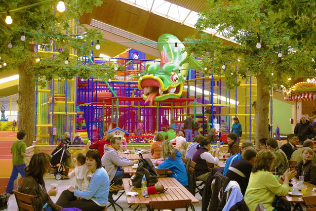 Sitzplätze im Biergarten des Allgäulino
