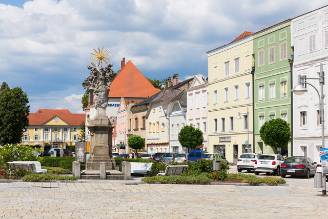 Historische Häuser am Stadtplatz von Eferding