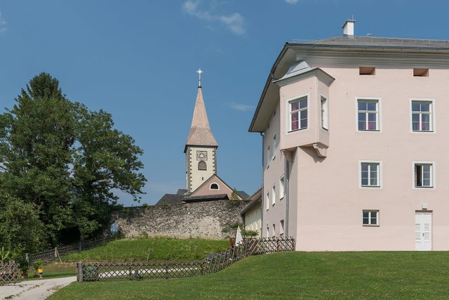 Stiftsgebäude und Kirche von Ossiach