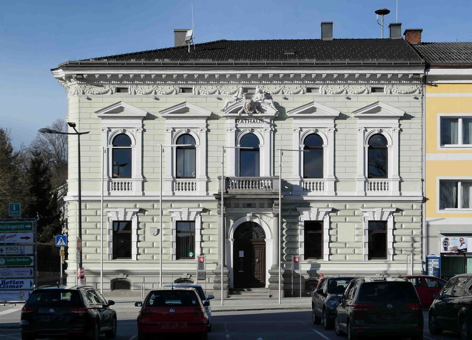 Familienerlebnisse in Perg – Mühlsteinspuren, Museumsgeschichten und Entdeckungen unter der Erde
