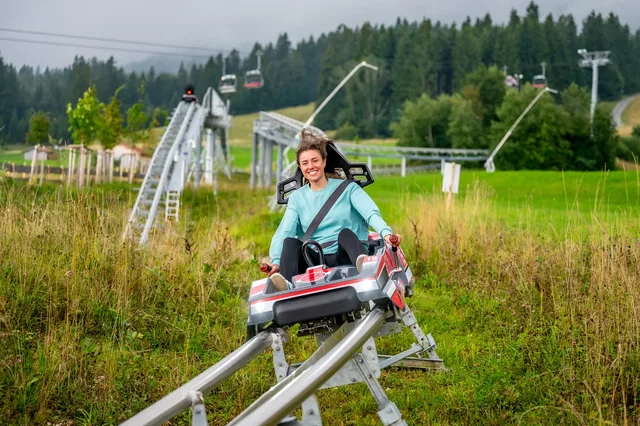 AlpspitzCOASTER in Nesselwang auf der schienengeführten Rodelbahn