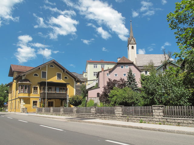 Ortsansicht von Golling an der Salzach mit Pfarrkirche