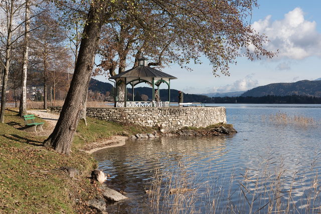 Pavillon am Landspitz der Pörtschacher Halbinselpromenade