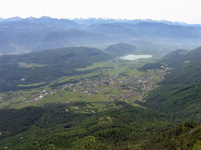 Kaltern und der Kalterer See vom Penegal aus