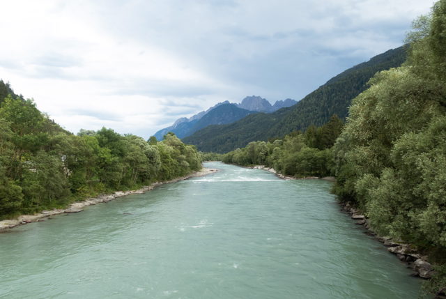 Flusslandschaft bei Oberlienz im Lienzer Talboden