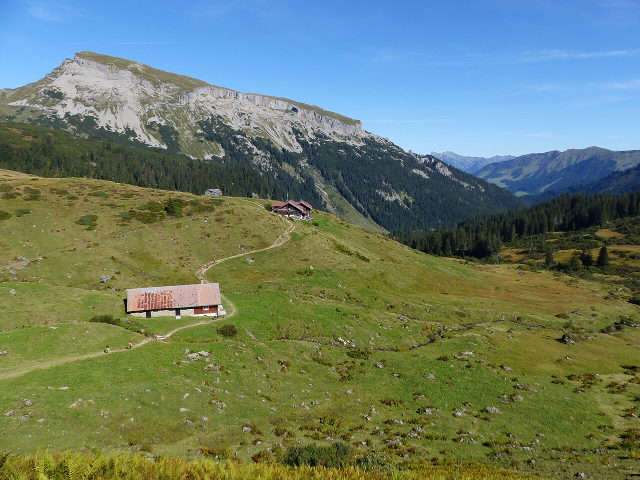 Schwarzwasseralpe und Schwarzwasserhütte unter dem Hohen Ifen