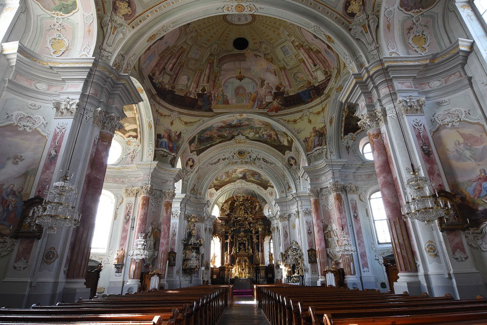 Heilige Messe um 19:00 Uhr