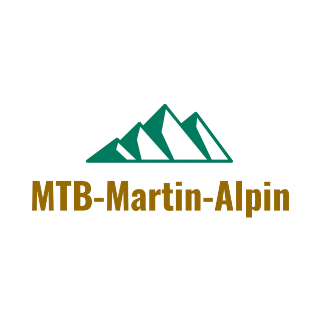 Logo „MTB-Martin-Alpin“ mit grünem Bergsymbol