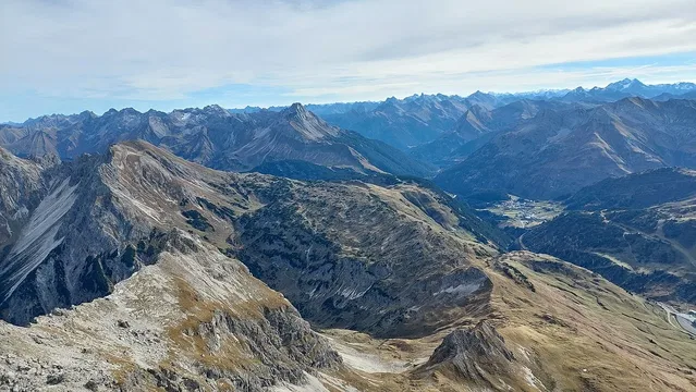 Übersicht über das Koblat vom Großen Widderstein; dieser Fotostandpunkt gehört nicht zur beschriebenen Tour.