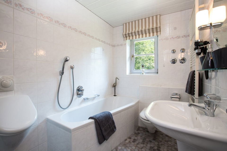 Badezimmer der Ferienwohnung Bergminze