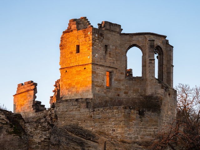 Ruine der Burgkapelle auf Burg Altenstein in den Haßbergen.