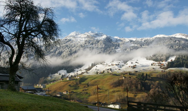 Blick von Gaschurn auf den Gundalatscherberg