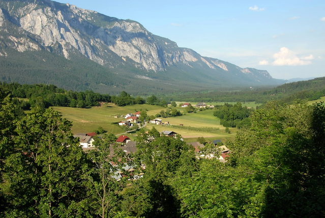 Blick über die Landschaft der Schütt am Dobratsch
