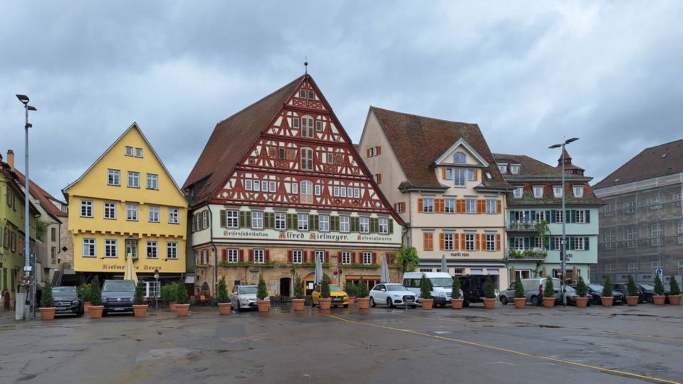 Historische Gebäude am Esslinger Marktplatz außerhalb des ESTiVALs