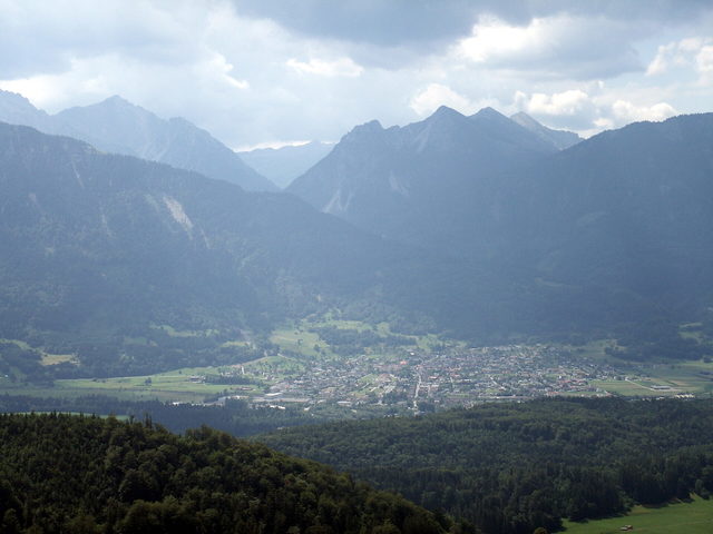 Blick auf Nenzing und die umliegenden Berge