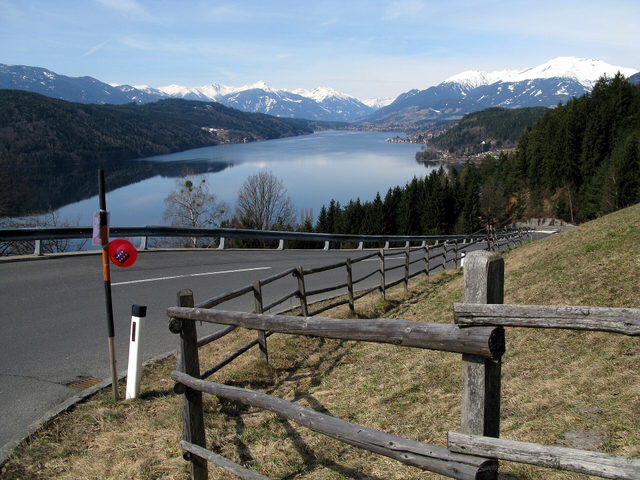 Blick über den Millstätter See als Landschaftsmotiv der Seerunde