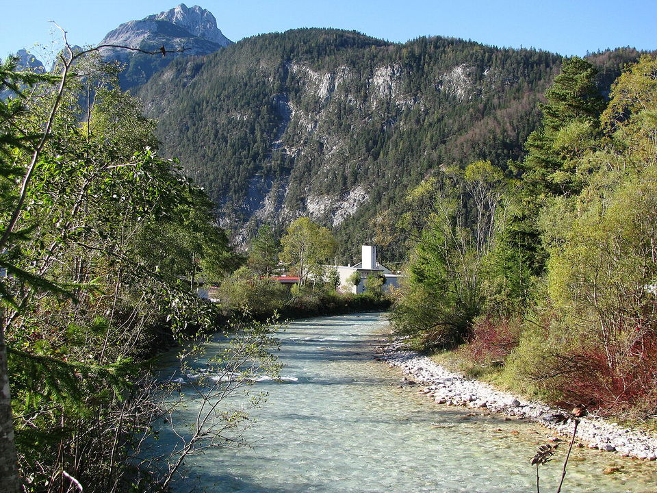 Familienerlebnisse in Scharnitz – Karwendel entdecken, Holzgeschichte und Naturspielplatz