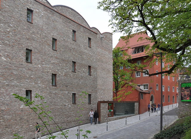 Burgstraße im Ravensburger Museumsquartier mit Kunstmuseum und Museum Ravensburger