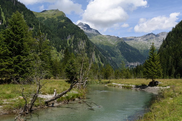 Bach und Berglandschaft im Seebachtal bei Mallnitz