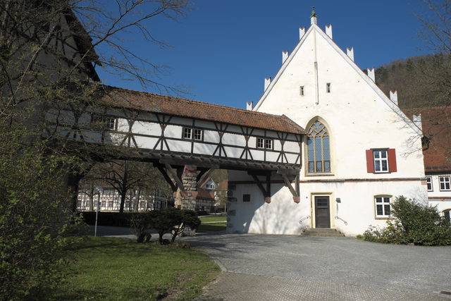 Fachwerkverbindung und Gebäude des Klosters Blaubeuren