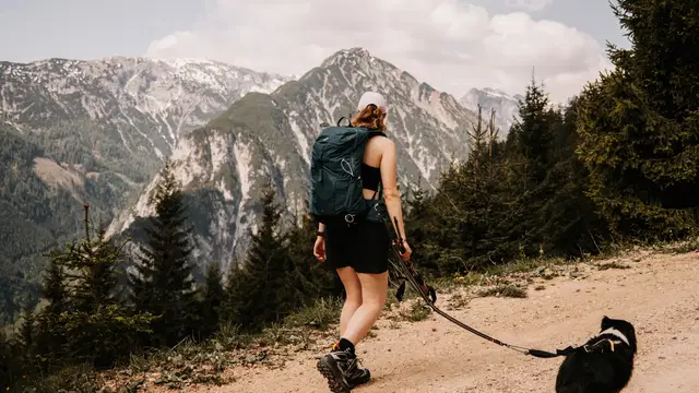 Pfotenabdrücke & Gipfelglück mit Wanderlenchen