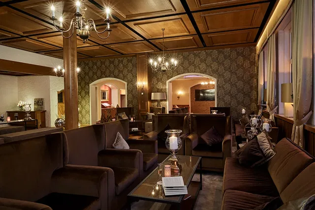 Lounge im Wittelsbacher Hof