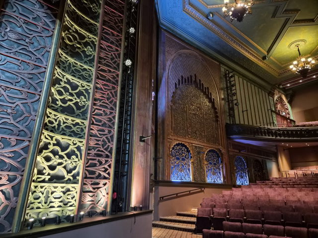 Symbolbild: Zuschauerraum für Theater und Kino; keine Originalaufnahme des Veranstaltungsortes.