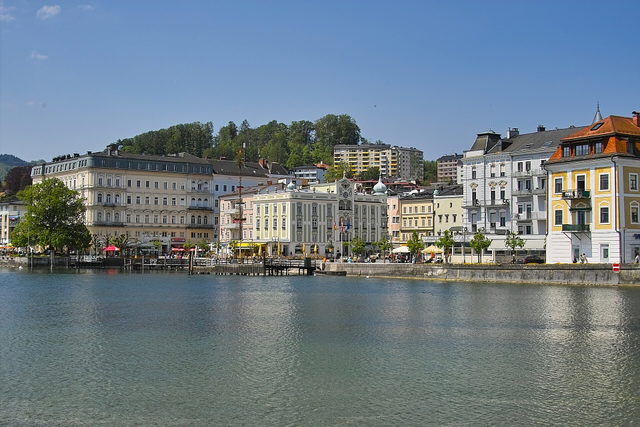 Gmunden am Ufer des Traunsees