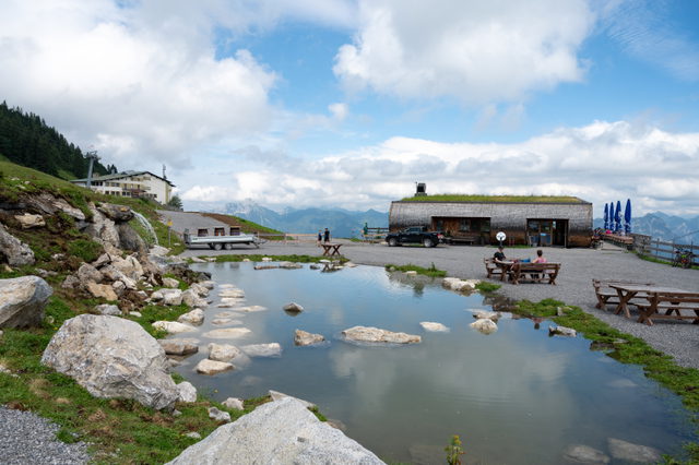 Bergstation und Panoramarestaurant am Hahnenkamm bei Höfen