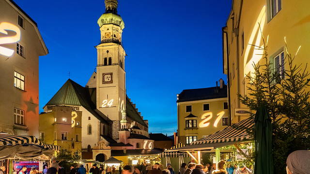 Haller Adventmarkt 2026: Lichter, Kinderideen und Altstadtzeit in Tirol