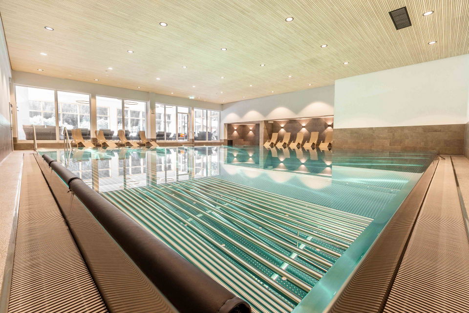 Hallenbad im Aparthotel Kleinwalsertal