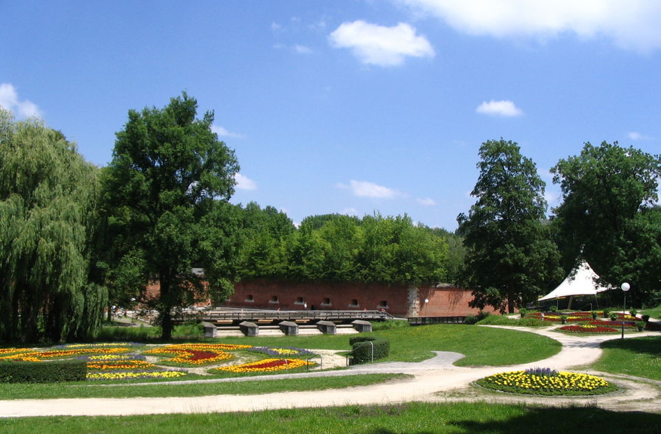 Glacis Park Neu-Ulm – Stadtpark, Bundesfestung & Wasserturm