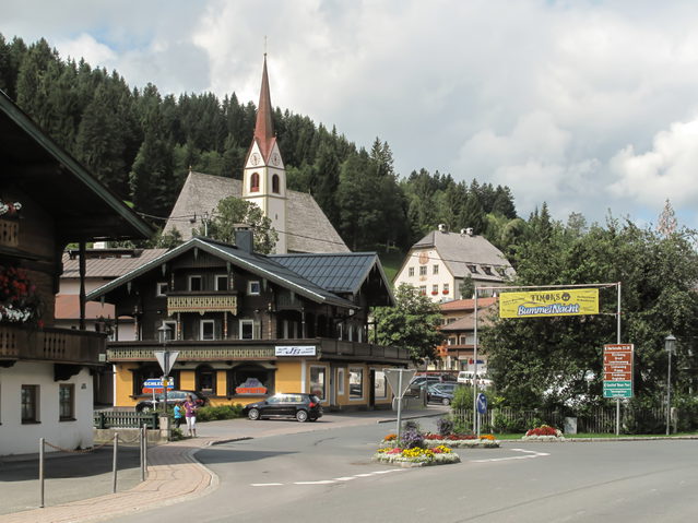 Ortsansicht von Fieberbrunn mit Pfarrkirche