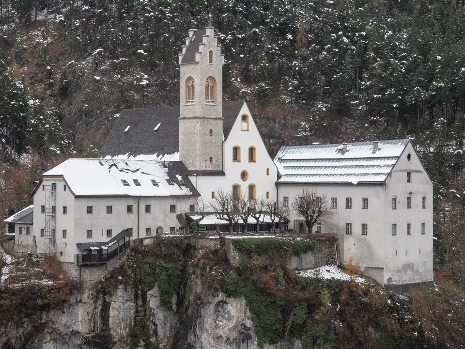 St. Georgenberg – Felsenkloster und Wallfahrtsort bei Stans