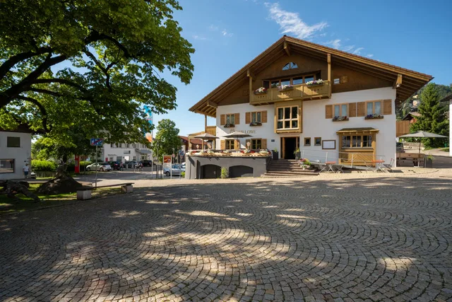 Hotel und Restaurant Der Löwe am Marktplatz mit Sonnenterrasse
